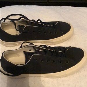 Black Converse men’s size 5